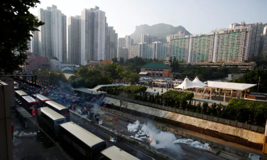 In a Working-Class Hong Kong Neighborhood, the Protests Hit Home