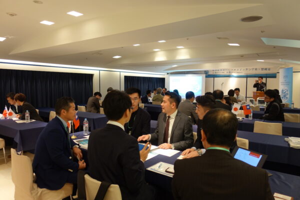 1. Warm interaction in the matching fair between Japanese and Taiwanese manufacturers