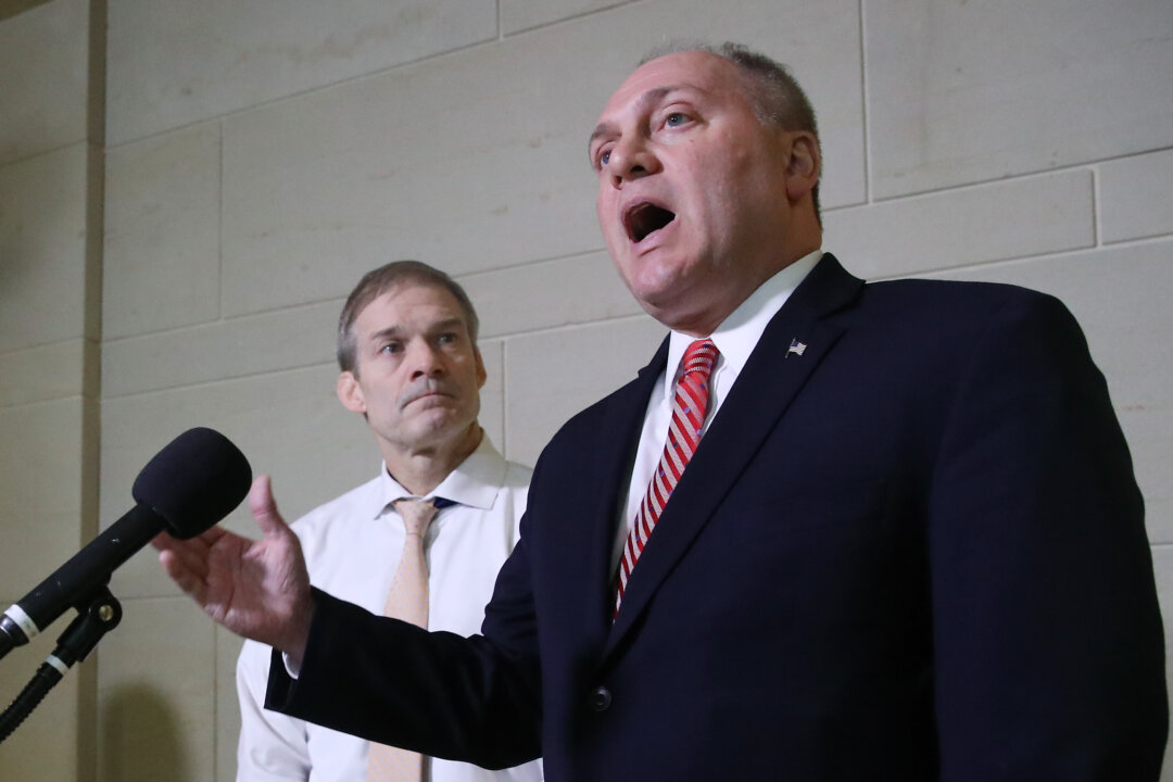 House GOPers Call on Top Scientist to Clarify Comments About Lab Leak Theory