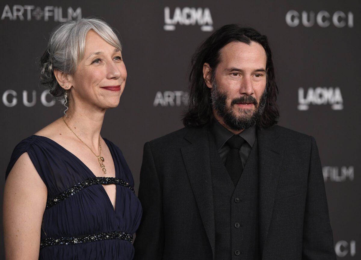 Keanu Reeves Makes Red Carpet Debut With Artist Girlfriend Alexandra Grant1200 x 864