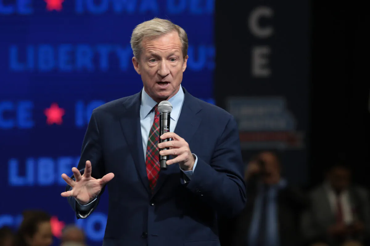 Democratic presidential candidate Tom Steyer speaks at the Liberty and Justice Celebration at the Wells Fargo Arena in Des Moines, Iowa, on Nov. 1, 2019. (Photo by Scott Olson/Getty Images)
