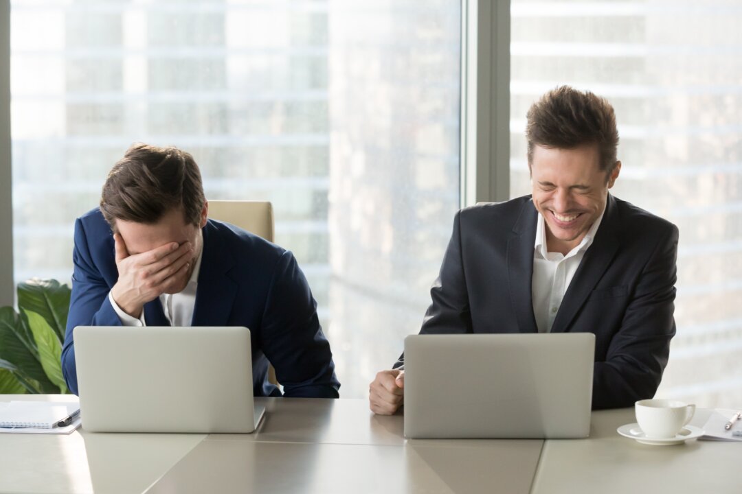 A bit of self-effacing banter can help leaders  respect of their staff, granted it isn't condescending.(fizkes/Shutterstock)