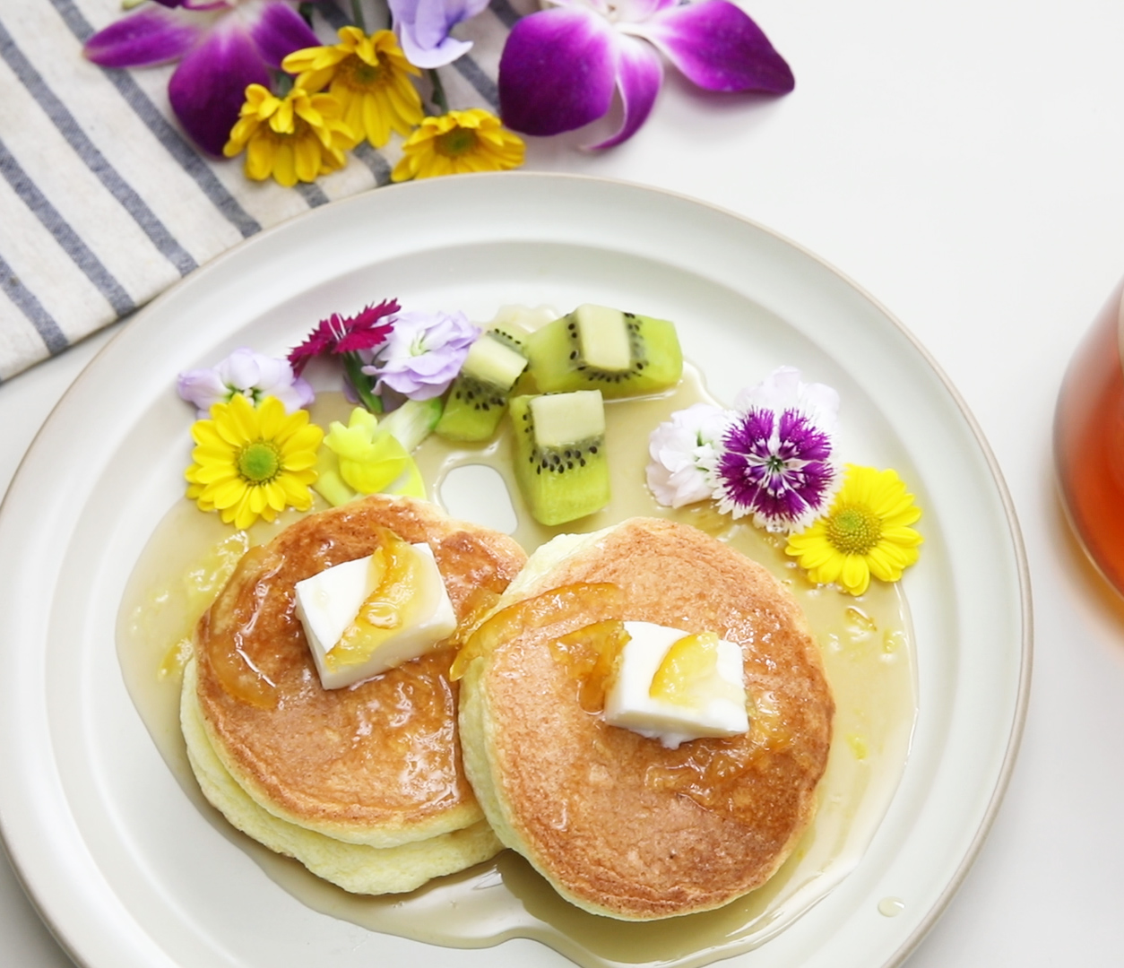 souffle pancakes with yuja syrup
