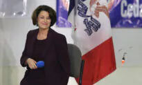 Warren’s Medicare for All Plan Would Kick 149 Million Americans Off Their Health Insurance: Klobuchar