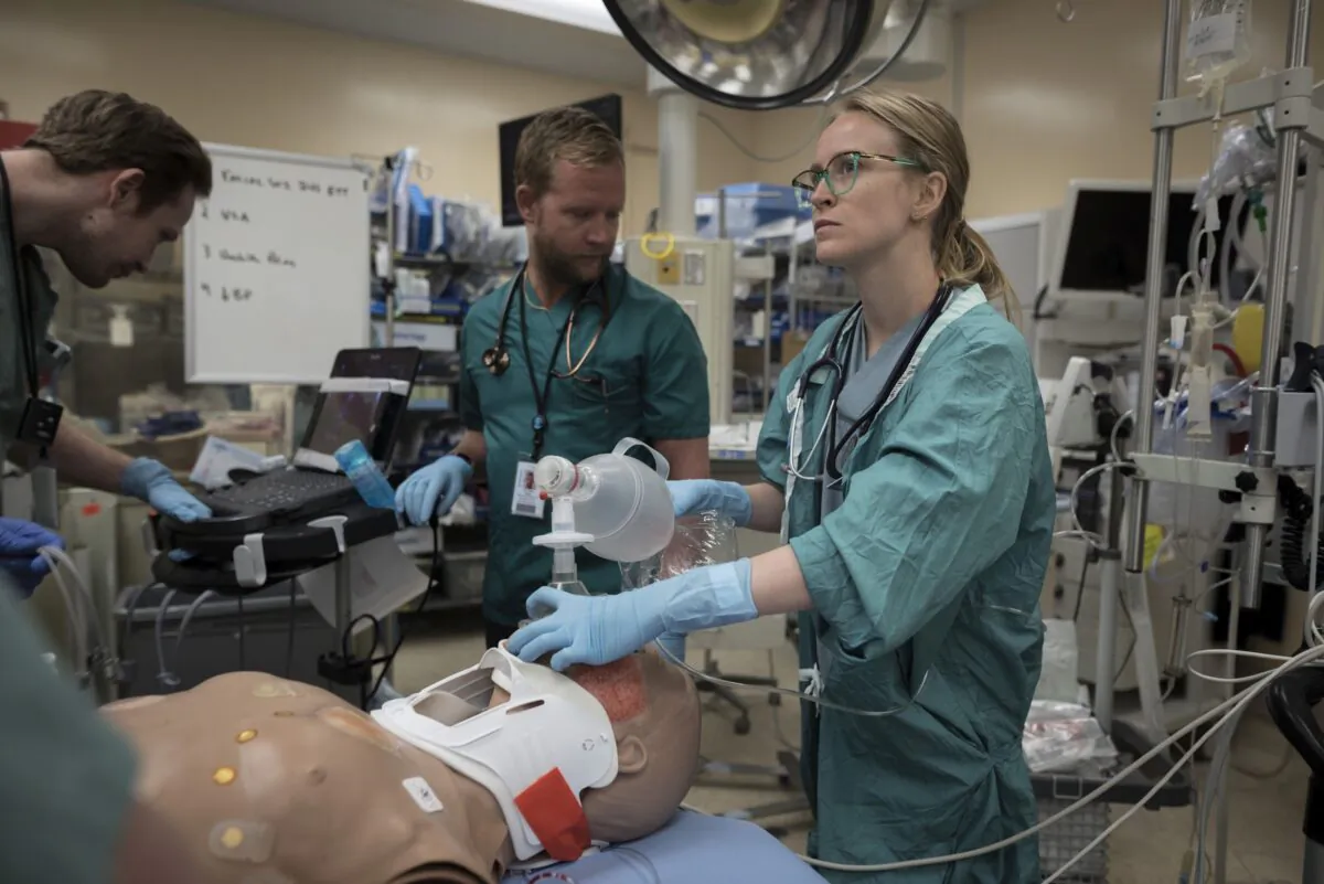 Medical staff perform a procedure on a medical mannequin at St. Michael's Hospital in Toronto on Aug. 13, 2019. A private members bill that would protect the conscience rights of medical professionals in Alberta has inspired both praise and controversy. (The Canadian Press/ Tijana Martin)