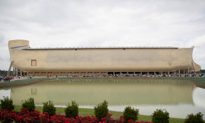 10-story, Life-size Replica Of Noah’s Ark Makes Bible Story Believable 