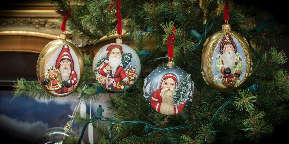 Colorful ornaments. (COURTESY OF VAILLANCOURT FOLK ART)
