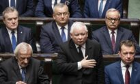 Conservative Leader Urges Poles to Defend Churches From Pro-Abortion Protesters