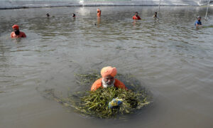 Meet the Amazing Man Who Helped Clean Up a 160-Kilometer-Long River With His Volunteers
