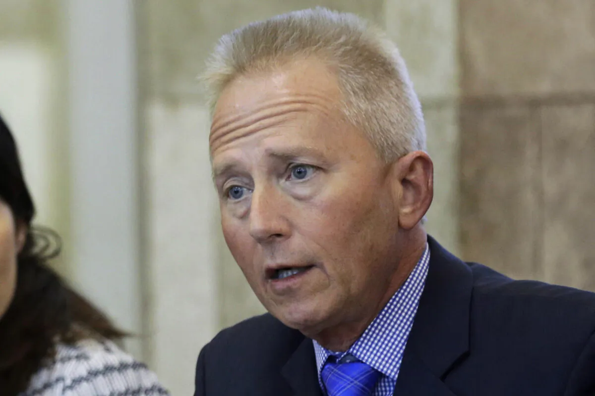 Former state Sen. Jeff Van Drew of New Jersey speaks on Jan. 14, 2016. (Mel Evans/AP Photo)