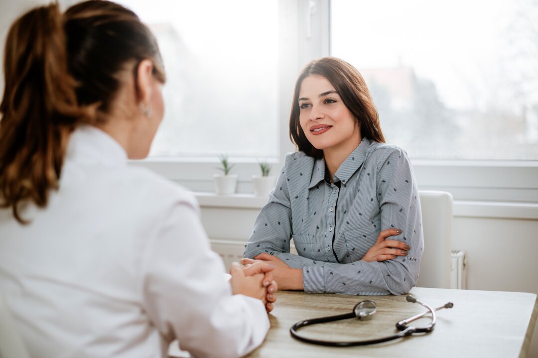 When we visit a doctor, we put our faith in them to provide us the very best medical advice and treatment. It would be better, however, if had a way to evaluate the quality of that medical care. (Branislav Nenin/Shutterstock)