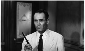 Popcorn & Inspiration: '12 Angry Men': A Prime Example of Not Bowing to Peer Pressure