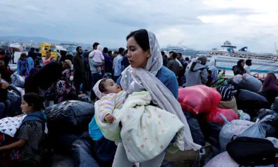 Greece to ‘Shut the Door’ to Migrants Not Entitled to Asylum, PM Says