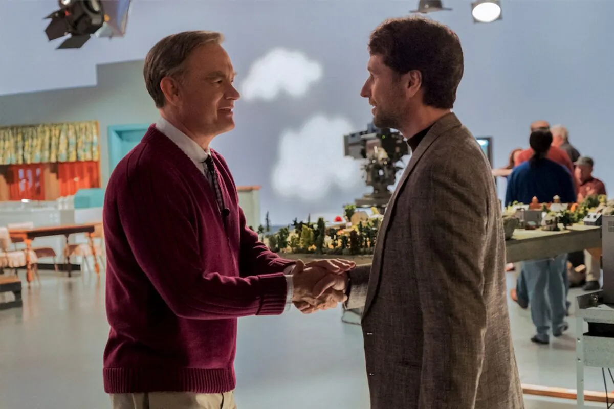 Mister Fred Rogers (Tom Hanks, L) and Lloyd Vogel (Matthew Rhys), in “A Beautiful Day in the Neighborhood.” (Sony Pictures)
