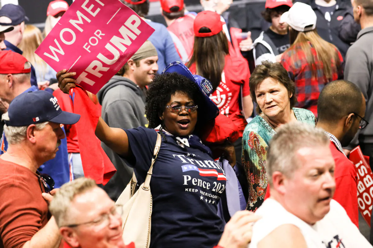 Audience members at President Donald Trump’s MAGA rally in Grand Rapids, Mich., on March 28, 2019. (Charlotte Cuthbertson/The Epoch Times)