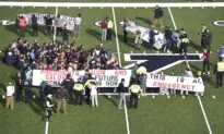 Harvard-Yale Game Delayed by Student Protest; 20-30 Arrested