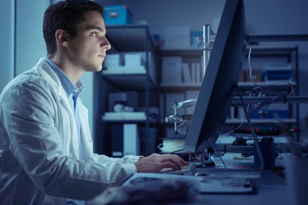 Clocking those long, unblinking hours at the computer is taking a toll on your eyes—and your sleep. (Stock-Asso/Shutterstock)