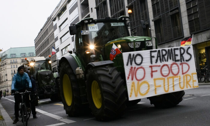 [Image: Farmers_future-700x420.jpg]