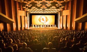 Chinese Internet Trolls Attack Shen Yun in Bid to Influence Public Opinion