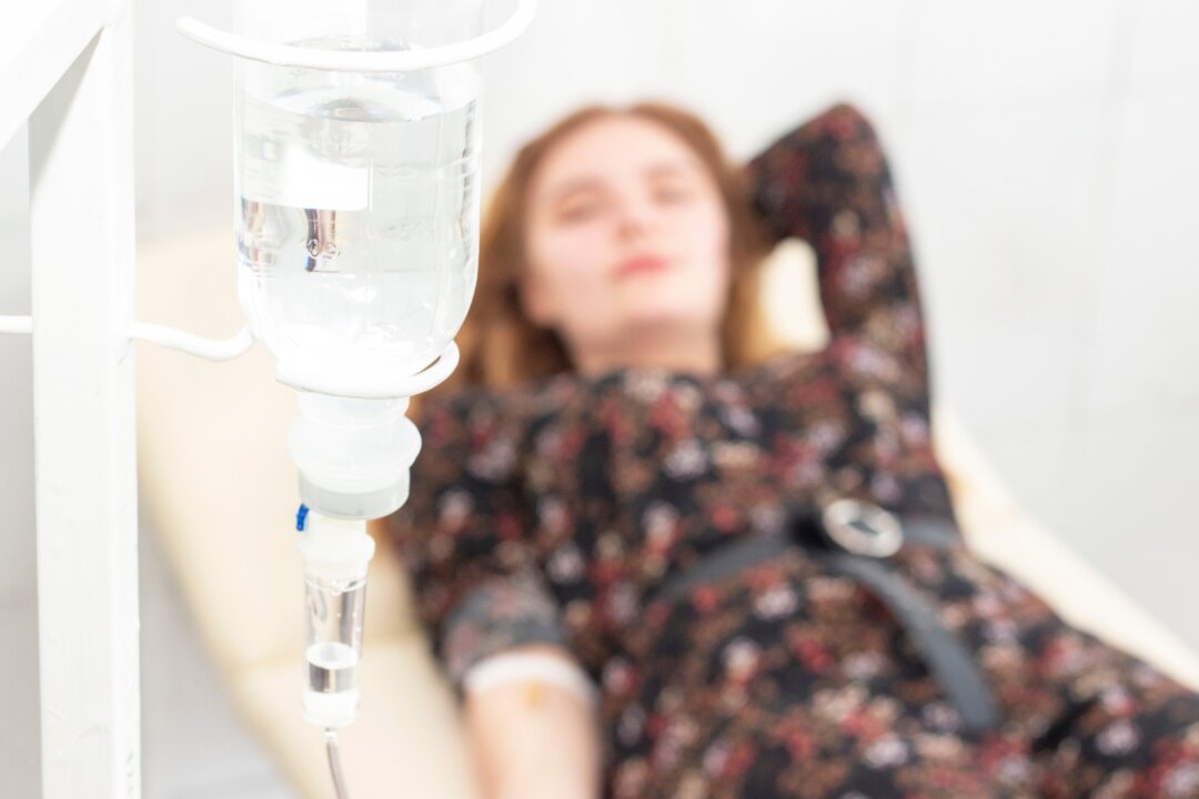 Chemo therapy can be a brutal ordeal, and sometimes it is okay to say "no."(lev.studio/Shutterstock)