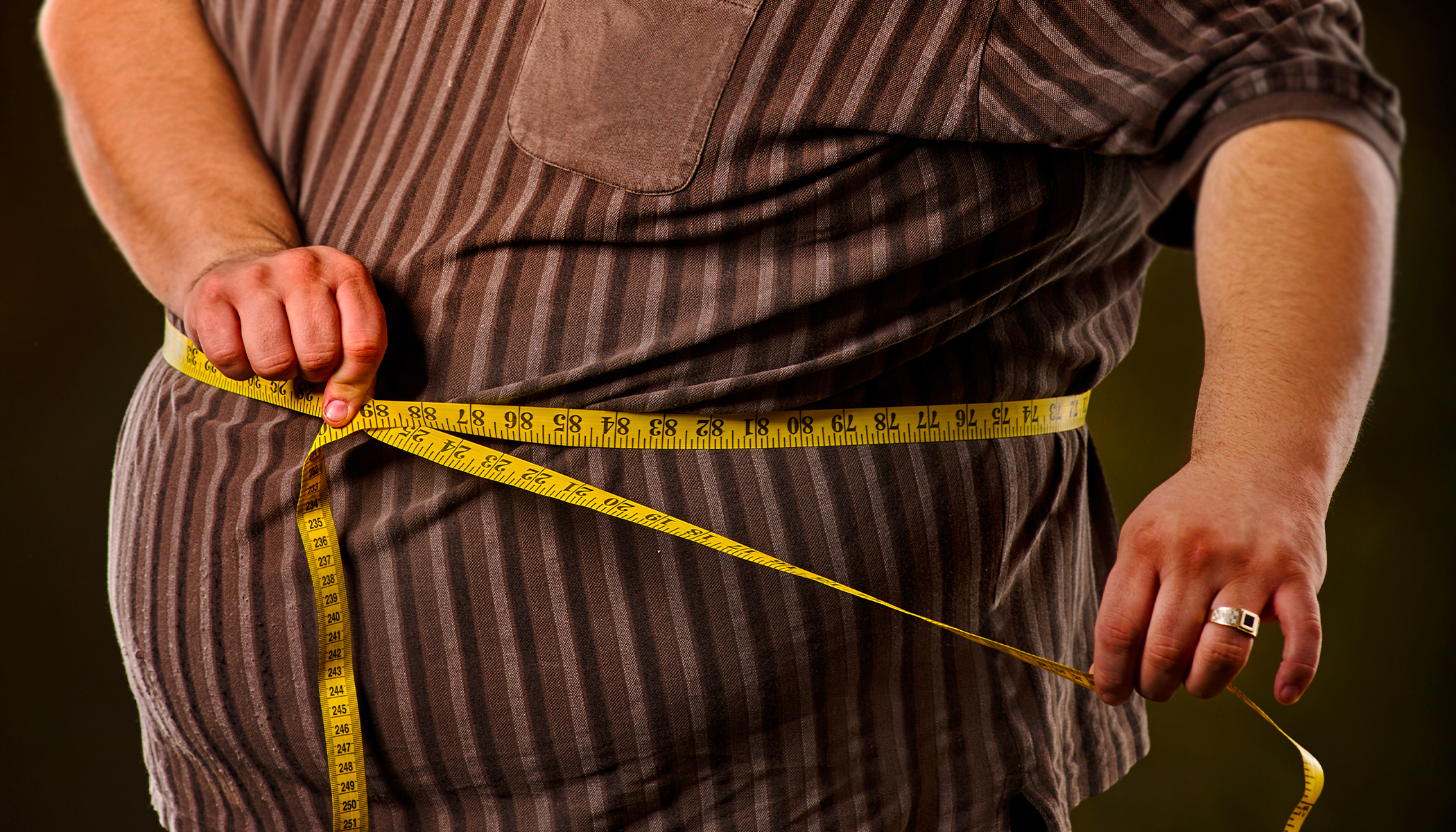 Man loses 266lbs after 'diet or die' ultimatum, then runs half marathon with his trainer
