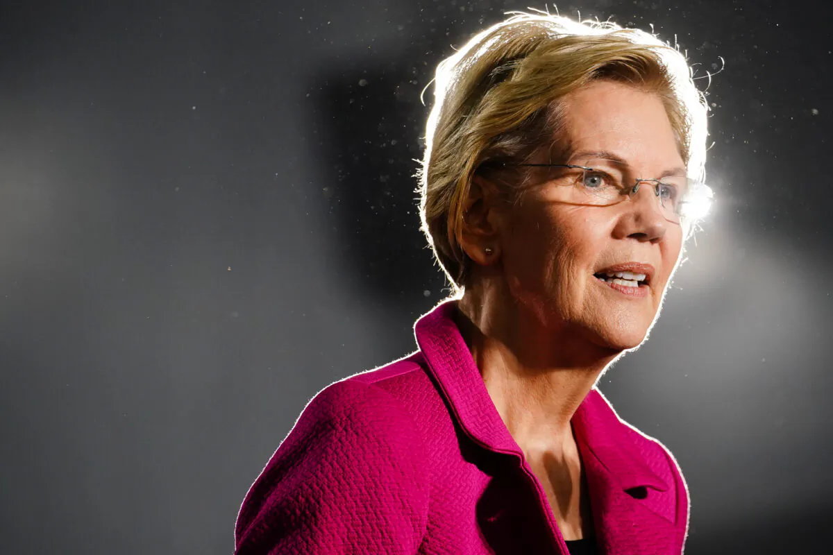 Democratic presidential candidate Sen. Elizabeth Warren (D-Mass.) speaks at a campaign event at Clark Atlanta University in Atlanta, Georgia, on Nov. 21, 2019. (Elijah Nouvelage/Getty Images)