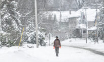 Schools, Offices Close as Long-Lived Storm Clobbers US East