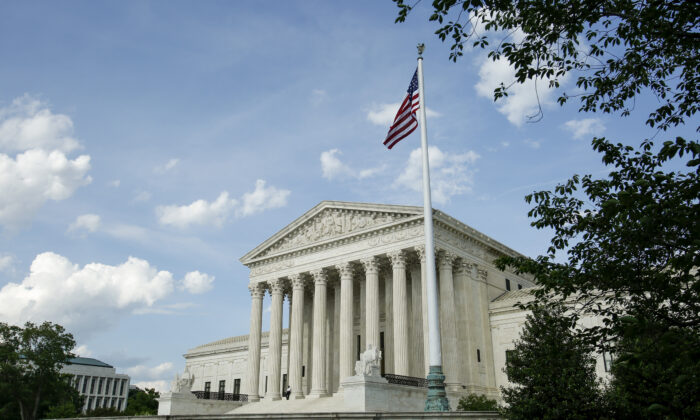 The Supreme Court of the United States in Washington on May 7, 2019. (Samira Bouaou/The Epoch Times)