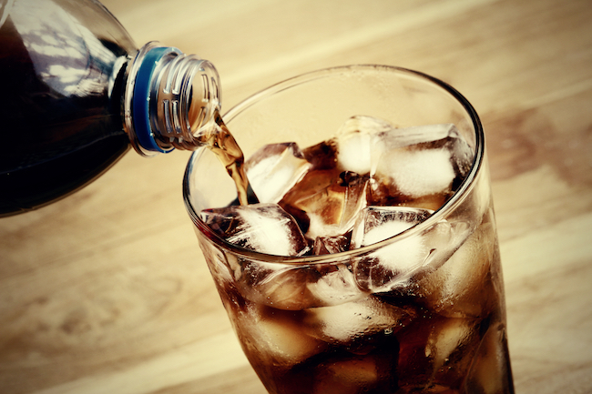 4 Health Hazards of Drinking Artificially Sweetened Soda: From Diabetes to  Mental Health