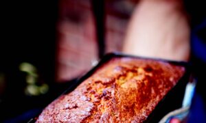 Cardamom and Cinnamon Banana Bread With Poppy Seeds