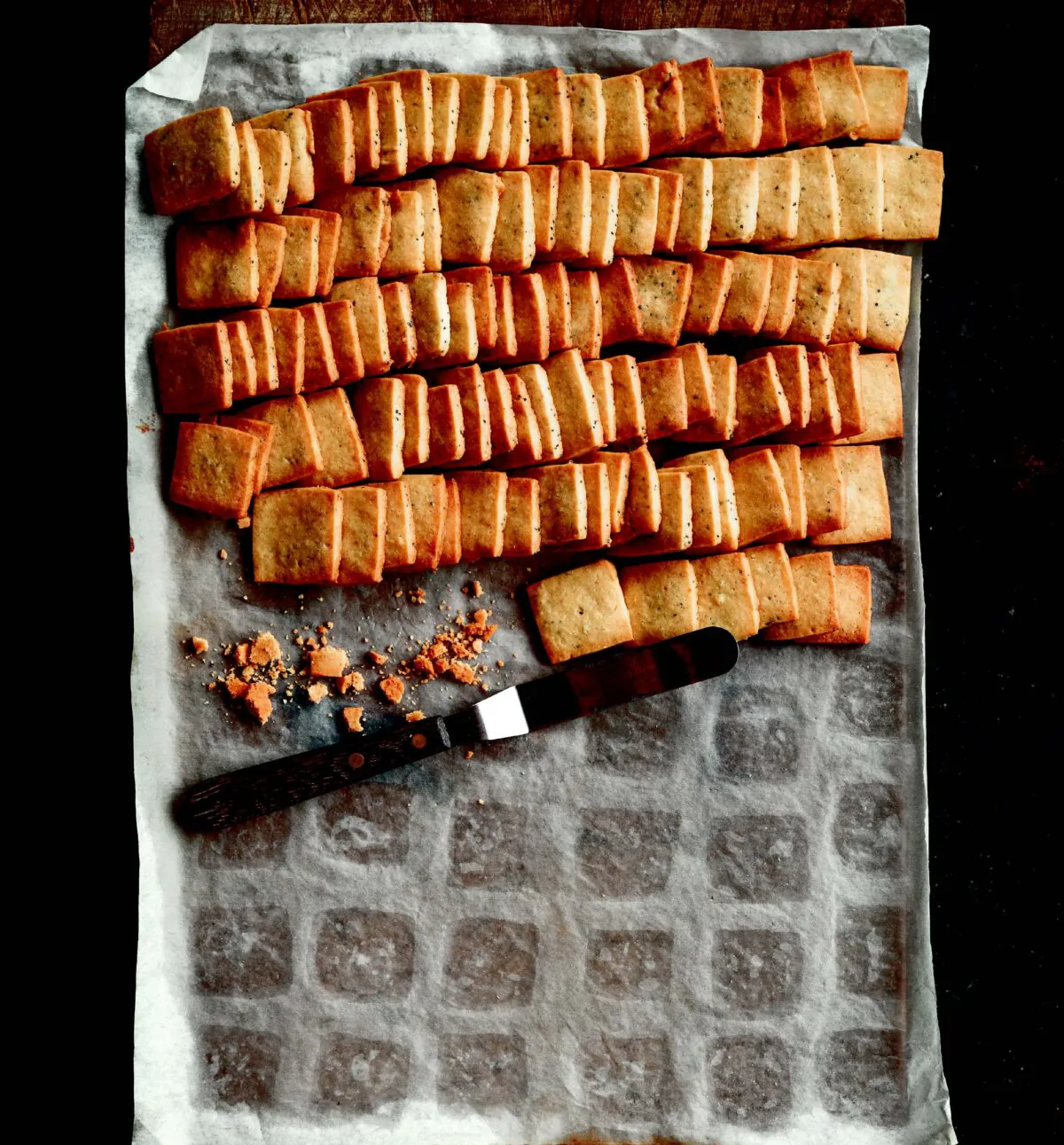 Poppy seed shortbread with ginger and nutmeg. (Thomas Schauer)