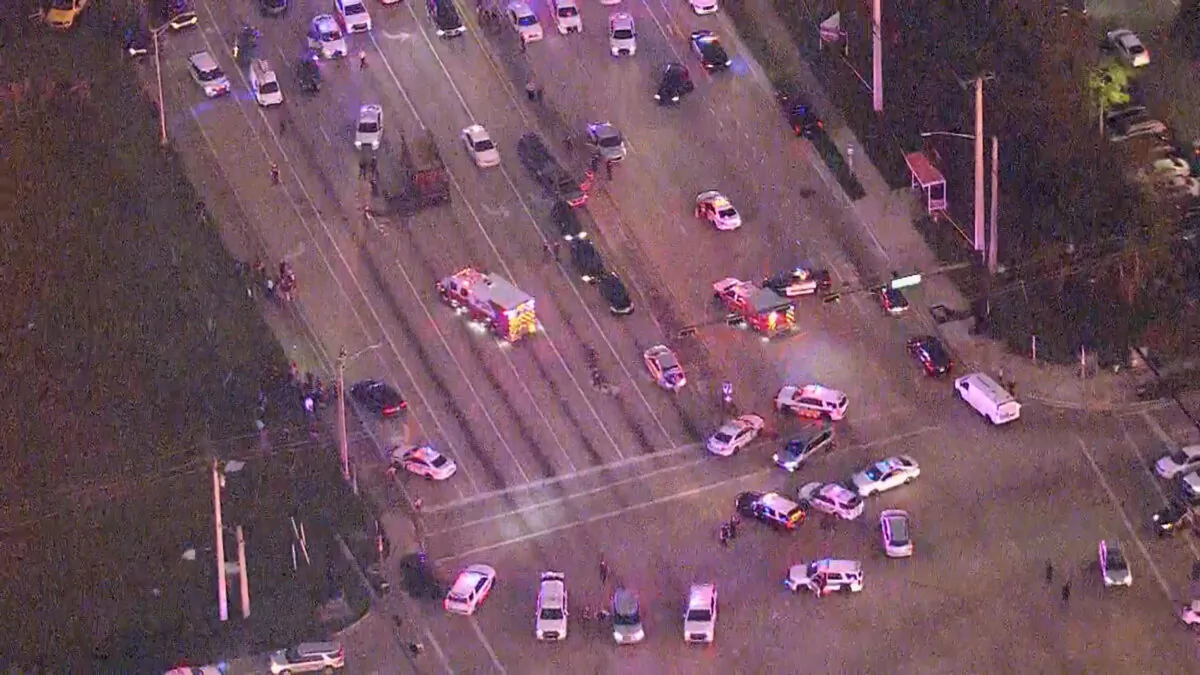 An armed robbery at a Florida jewelry store led to the hijacking of a UPS truck and a massive police chase on streets around Coral Gables, FL on Dec. 5, 2019. (WSVN)