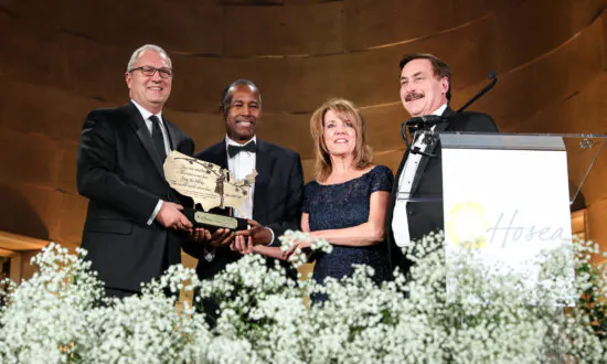 Trump Receives ‘Courageous Witness for Life Award’