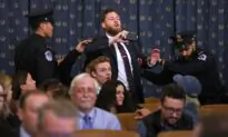 InfoWars Host Disrupts Judiciary Hearing, Accuses Democrats of Treason