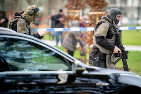 Police-Czech-Republic-hospital