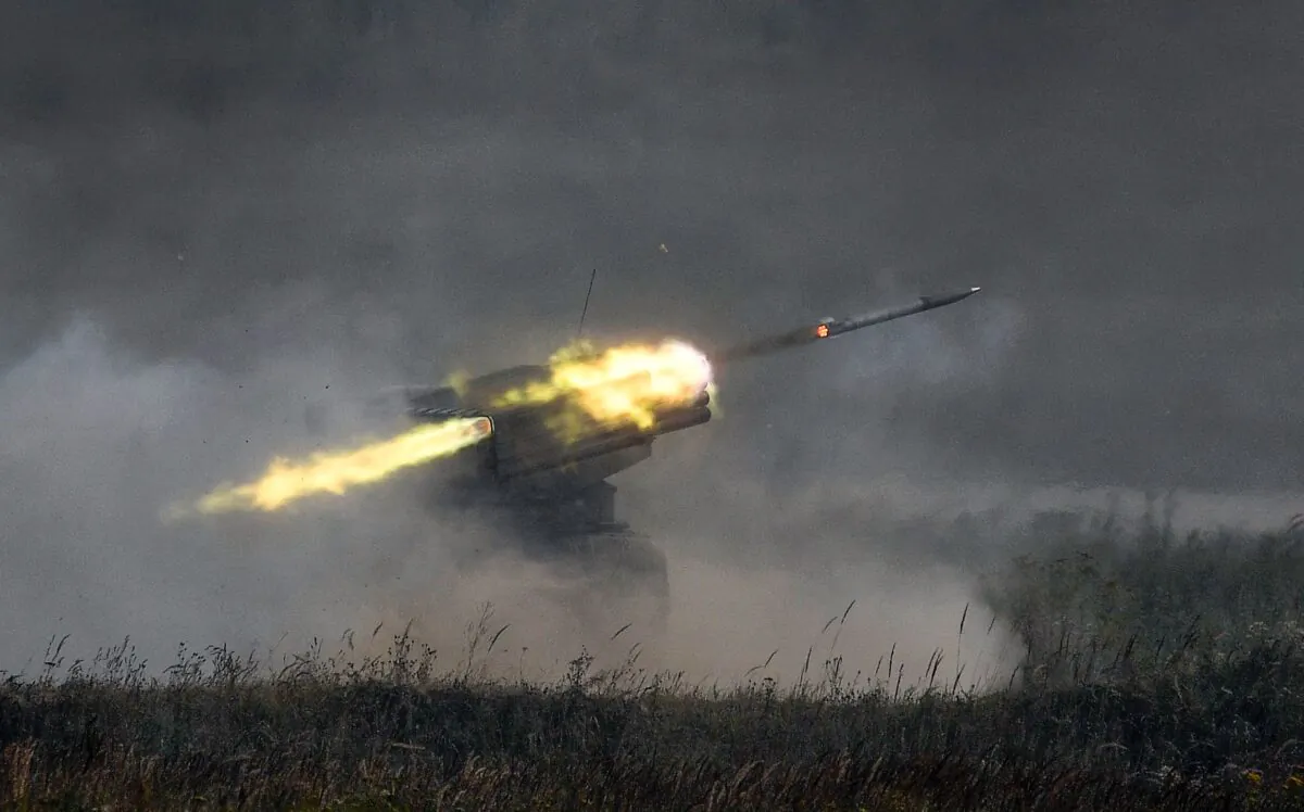 A Russian 'Grad' multiple rocket launcher system fires in Kubinka Patriot Park outside Moscow on August 22, 2017 (Alexander Nemenov/AFP via Getty Images)