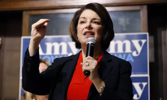 US Senators Unite to Release Bipartisan AI Standards Bill