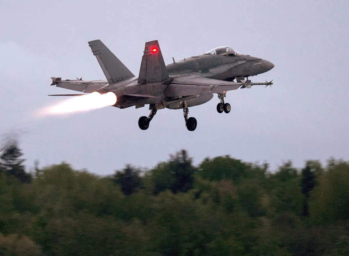 An RCAF CF-18 takes off from CFB Bagotville, Que., on June 7, 2018. (The Canadian Press/Andrew Vaughan)