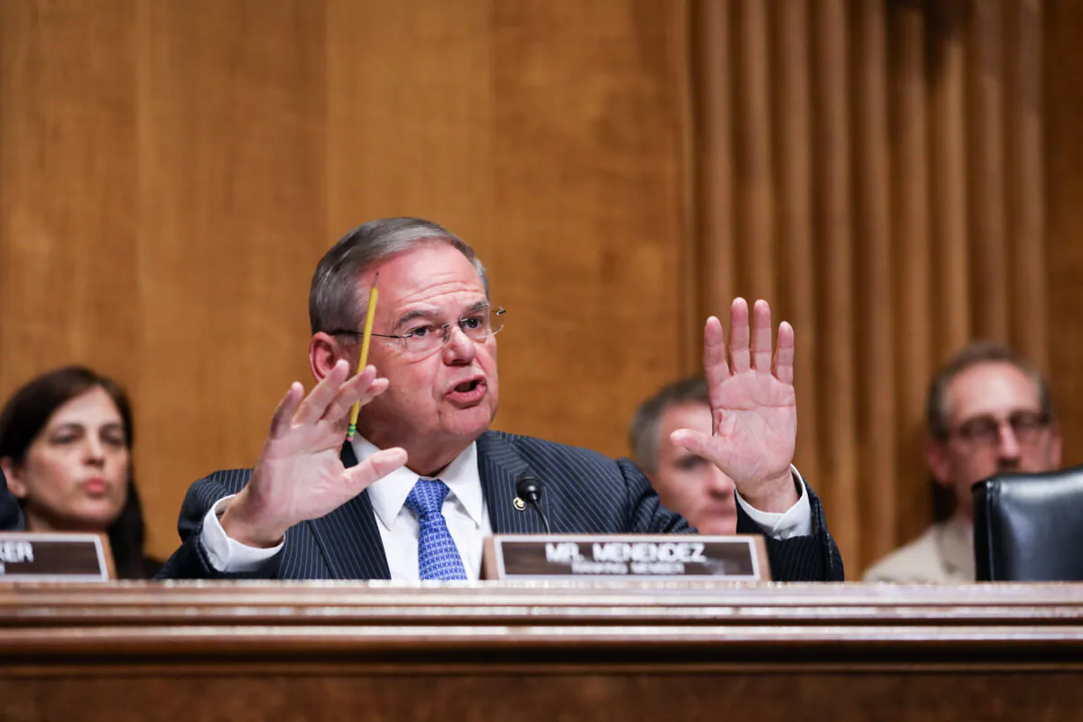 Sen. Bob Menendez (D-N.J.) speaks during a hearing in Washington on July 25, 2018. (Samira Bouaou/The Epoch Times)