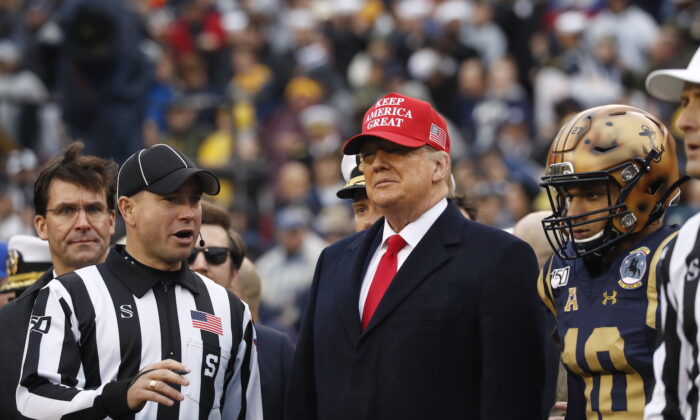 Trump Receives Cheers, Chants After Referee Introduces Him at Army-Navy Game