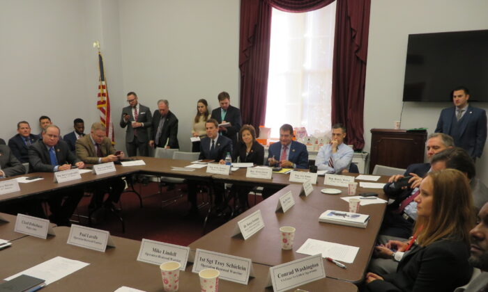 Congress Holds Forum Discussing Potentials of Faith-Based Programs Helping Veterans Suffering PTSD
