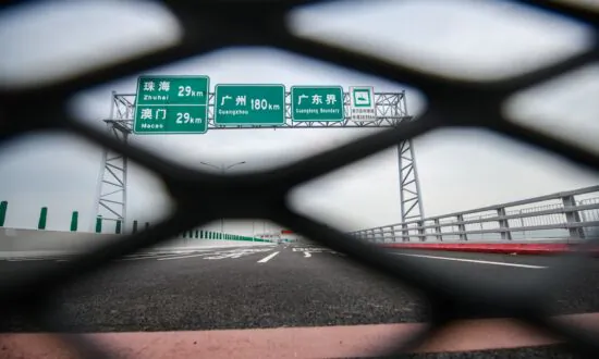 Hongkongers Detained by Mainland Chinese Police While En Route to Macau