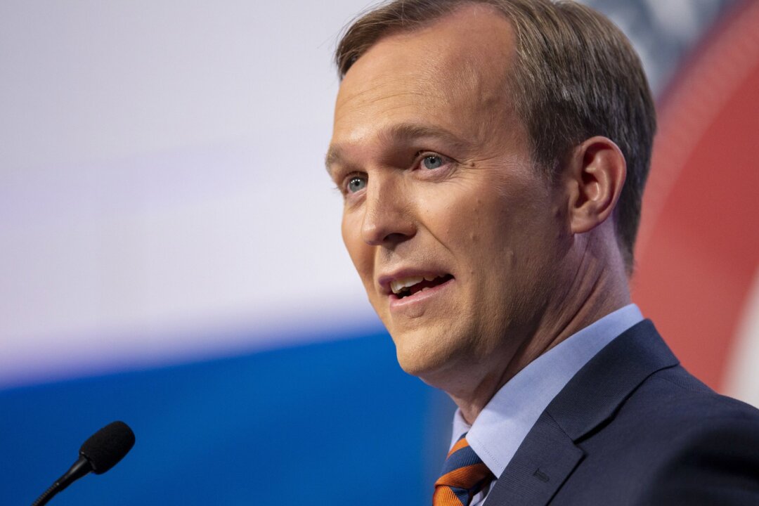 Former NFL Player Burgess Owens Appears to Defeat Rep. Ben McAdams in ...