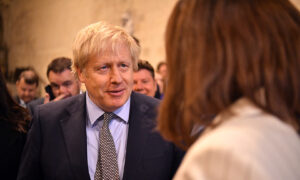 Britain Threatens Brexit Cliff-Edge to Force EU Trade Deal by December 2020