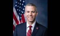 Democrat Whose District Heavily Favored Trump to Support Articles of Impeachment