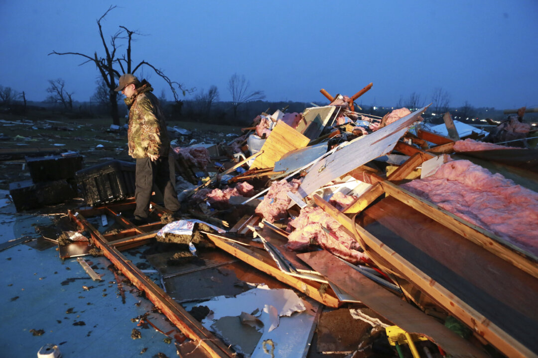 3 Dead as Suspected Twisters, Other Storms Batter the South | The Epoch ...