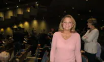Real Estate Broker Wishes Shen Yun Could Be Seen in China