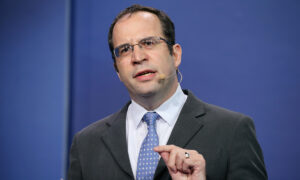 Common Core, Still in Place, Nationalized Educational Quackery