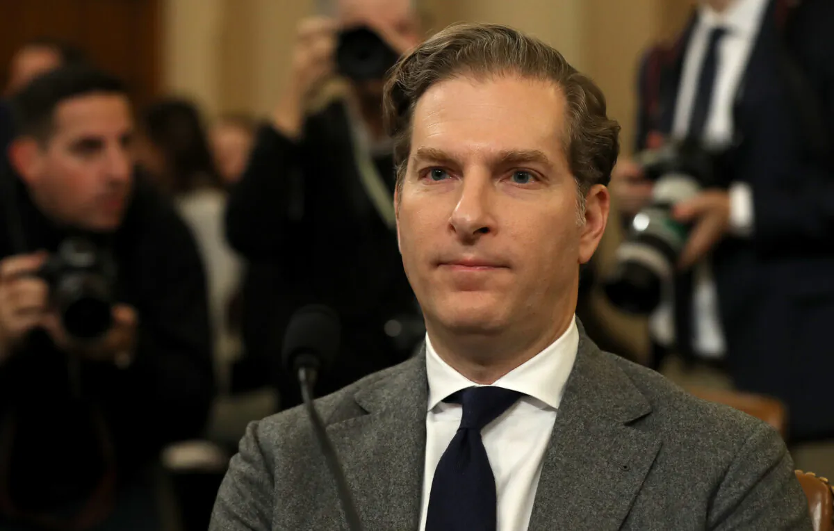 Constitutional scholar Noah Feldman of Harvard University arrives to testify before the House Judiciary Committee in the Longworth House Office Building on Capitol Hill in Washington on Dec. 4, 2019. (Chip Somodevilla/Getty Images)