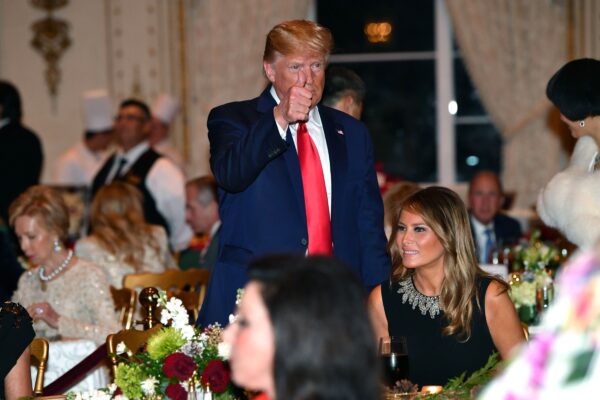 Trump thumbs up, Melania.jpg